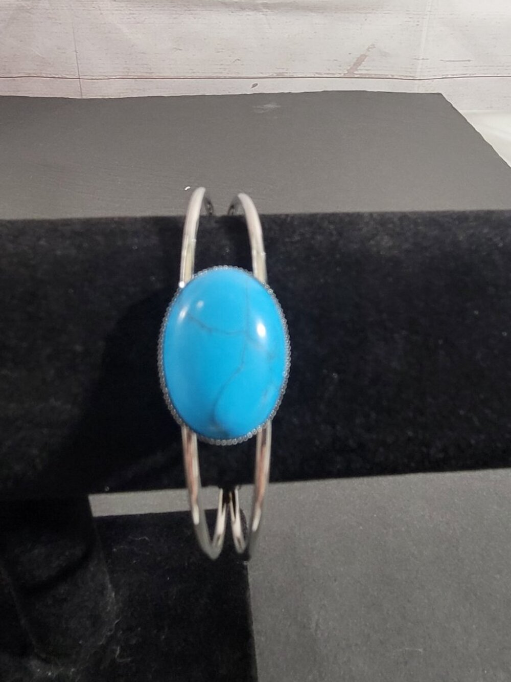 Red Velvet Bijoux Blue Turquoise Cuff Bracelet Silver Tone Oval